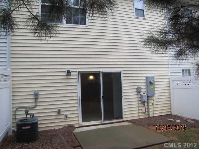 15541 Stronvar House Ln #15541, Charlotte, NC 28277