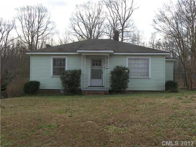 402 E Parkwood St, Stanley, NC 28164