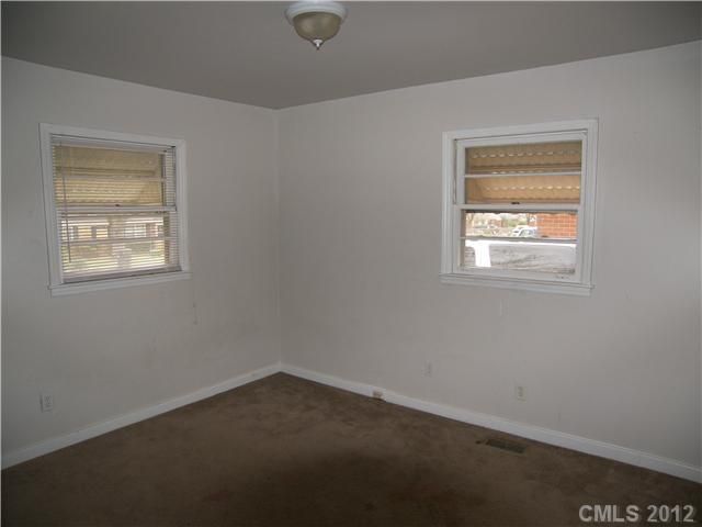 4937 Winchester Dr, Charlotte, NC 28208