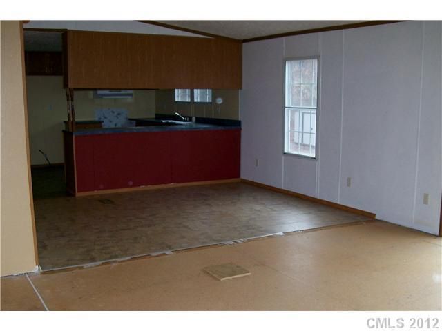 1233 Maiden Woods Cir, Maiden, NC 28650