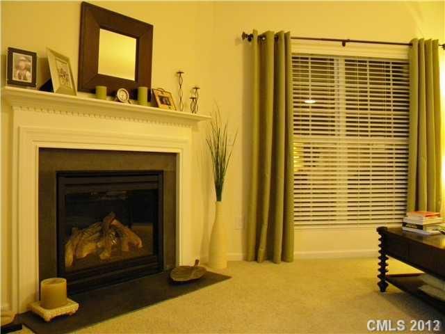 3830 Cameron Creek Dr, Matthews, NC 28105