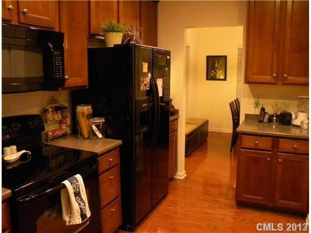 3830 Cameron Creek Dr, Matthews, NC 28105