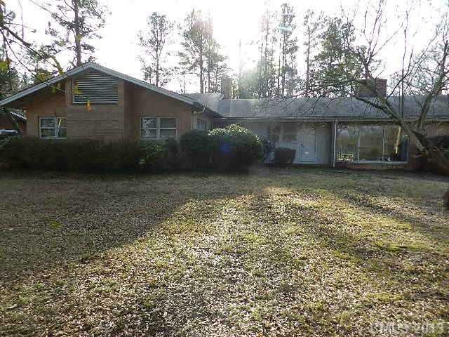 935 Paramount Cir, Gastonia, NC 28052