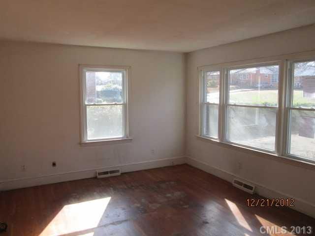 2401 Heywood Ave, Charlotte, NC 28208