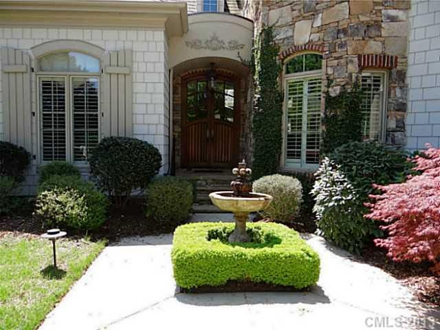 18203 Captains Cove Ln, Cornelius, NC 28031