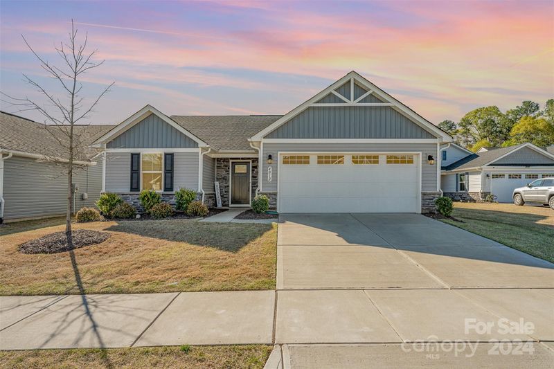 4012 Mackinnon Dr, Charlotte, NC 28214
