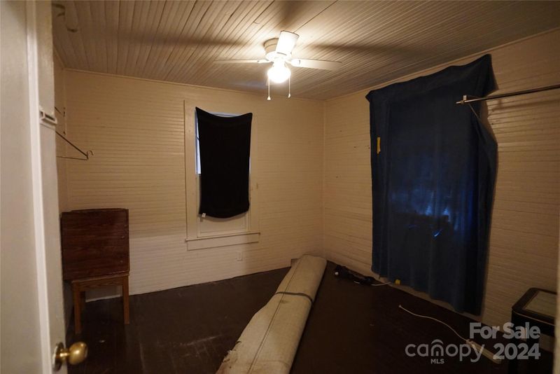 301 N Davis Ave, Newton, NC 28658
