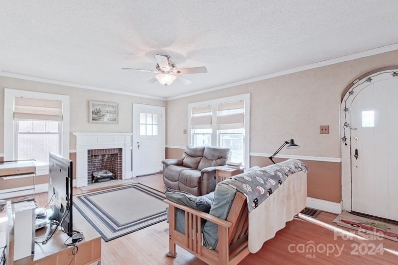 1101 Central Dr, Kannapolis, NC 28083