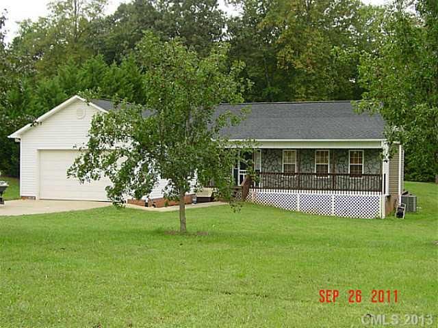 151 Millstone Dr, Statesville, NC 28625