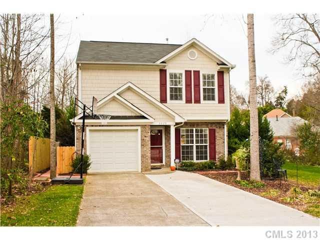 2229 Brook Crossing Ct, Charlotte, NC 28212