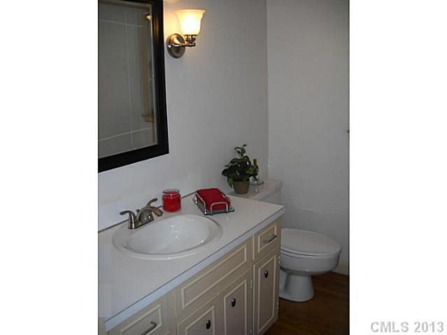 1370 Betsy Dr, Charlotte, NC 28211