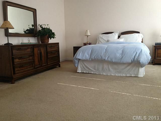1370 Betsy Dr, Charlotte, NC 28211