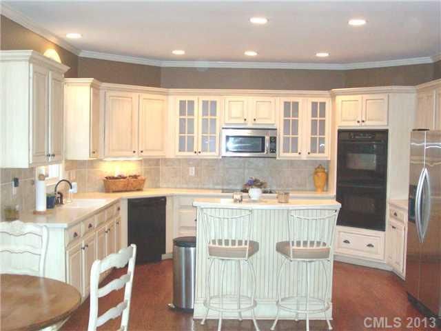 8601 Briar Oak Ct, Charlotte, NC 28226