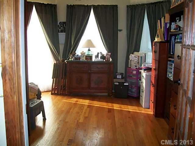 144 Surfside Ln, Mooresville, NC 28117