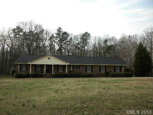 1324 Crown Forest Ln, Monroe, NC 28112