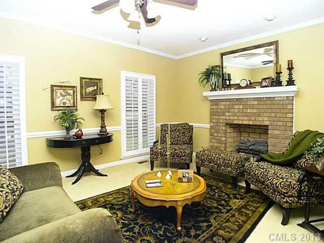 5500 Amanda Ln, Belmont, NC 28012