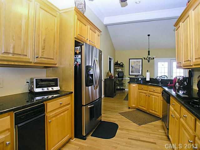 5500 Amanda Ln, Belmont, NC 28012