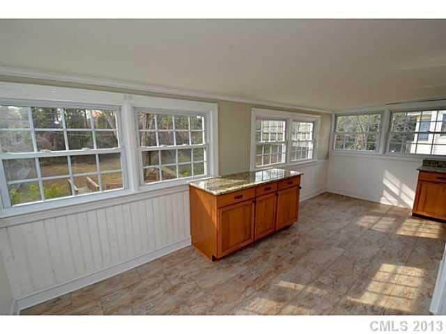2528 Commonwealth Ave, Charlotte, NC 28205