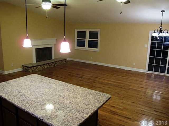 1391 Shearers Rd, Mooresville, NC 28115