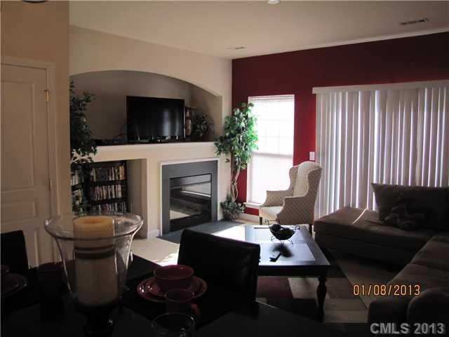 2758 Avalon Loop Rd #8, Charlotte, NC 28269