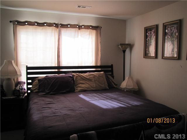 2758 Avalon Loop Rd #8, Charlotte, NC 28269