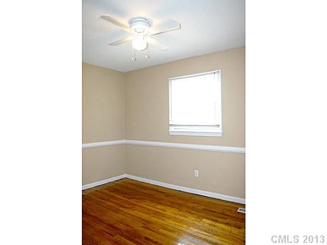 215 Drye Ln, Matthews, NC 28104