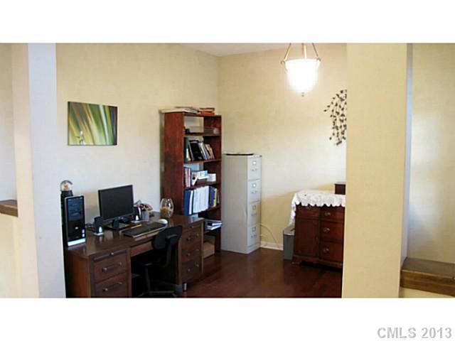 1833 Conifer Cir, Charlotte, NC 28213