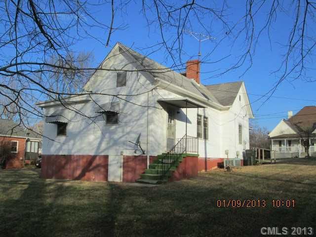 745 SW 6th Ave, Hickory, NC 28602