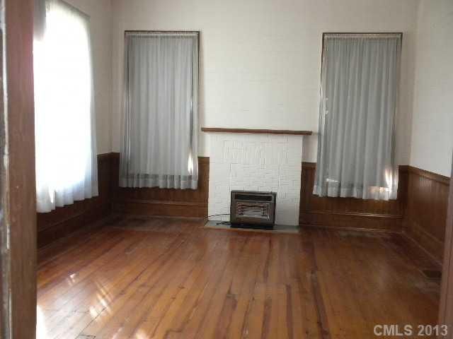 412 S White St, Marshville, NC 28103