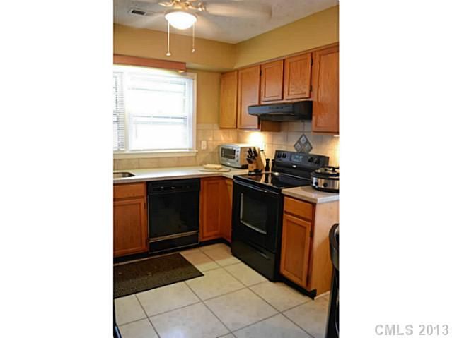4100 Collingham Dr #10, Charlotte, NC 28273