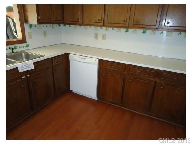 307 Colonial Cir, Wingate, NC 28174