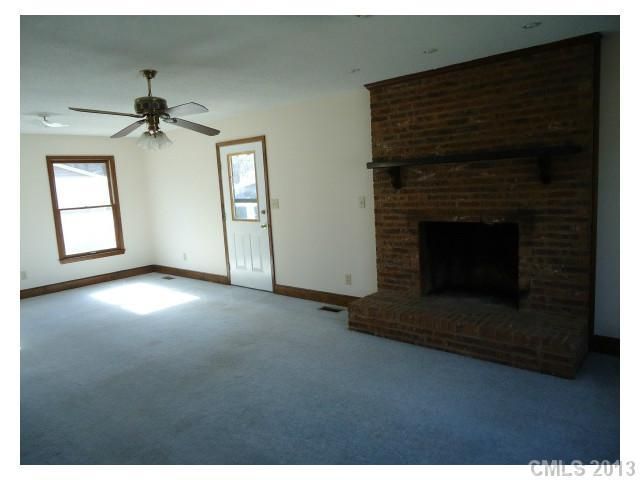 307 Colonial Cir, Wingate, NC 28174