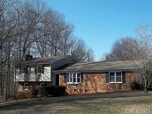 2305 Wilson Dr, Dallas, NC 28034