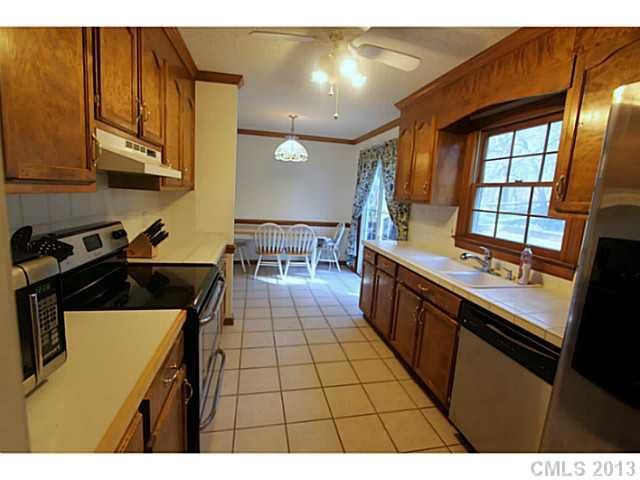 1017 Brightmoor Dr, Matthews, NC 28105
