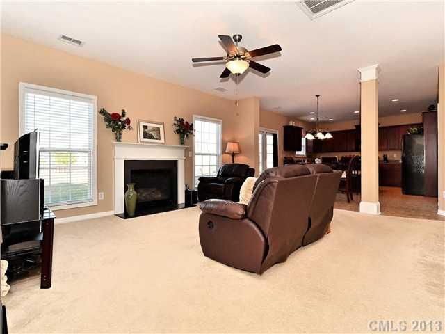 6210 Hermsley Rd, Charlotte, NC 28278