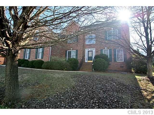 902 Robinbrook Ln, Waxhaw, NC 28173