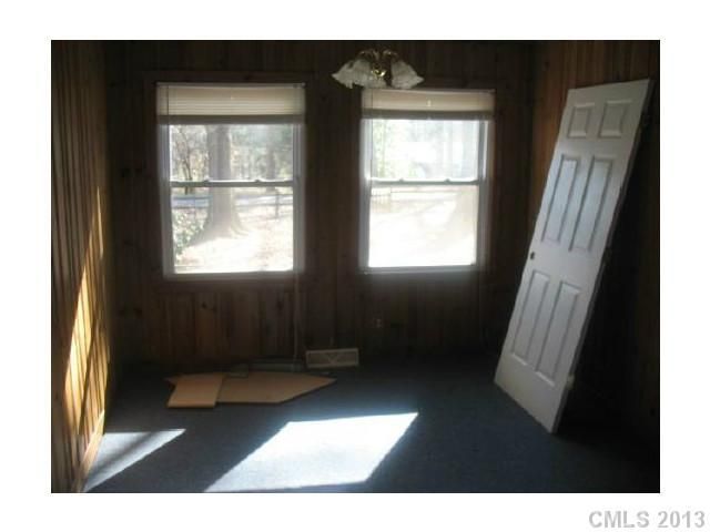 2301 Laura Dr, Charlotte, NC 28212