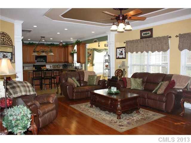 4631 Arborview Dr, Harrisburg, NC 28075