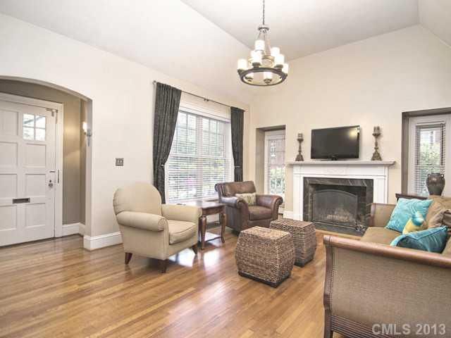 1815 E Dilworth Rd, Charlotte, NC 28203
