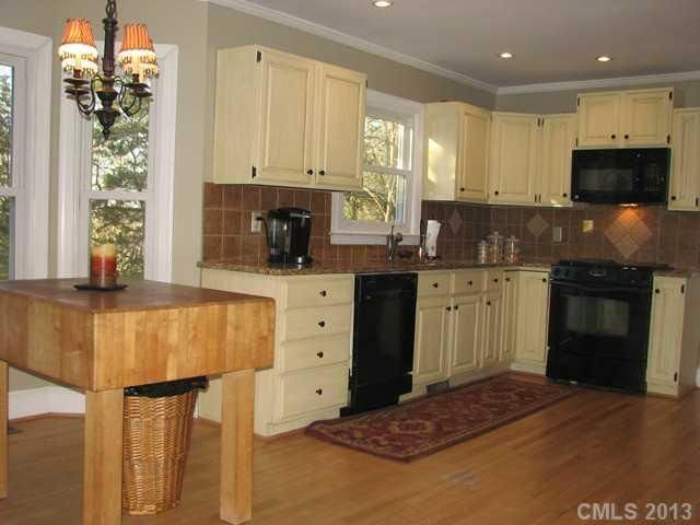 25010 Club View Dr, Tega Cay, SC 29708