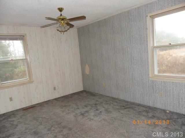 1110 Four Oaks Trl, Clover, SC 29710