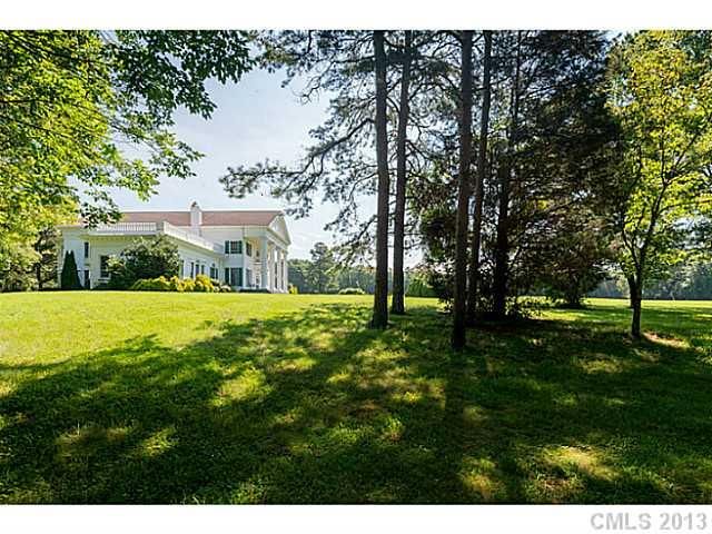 200 Avinger Ln, Davidson, NC 28036