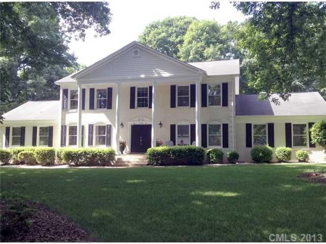 1175 NE 18th Ave, Hickory, NC 28601