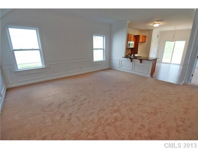 6033 Crossvine Ln, Charlotte, NC 28215