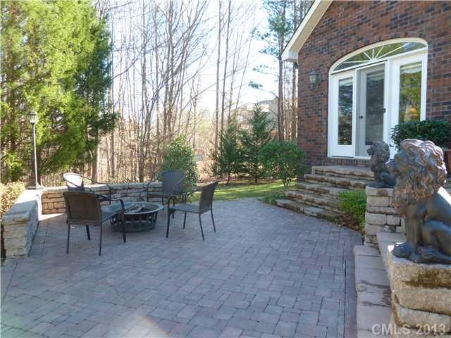 9921 Windrow Dr, Indian Trail, NC 28079