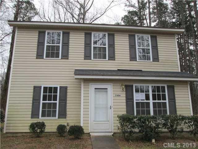7806 Shadow Lawn Rd, Charlotte, NC 28269