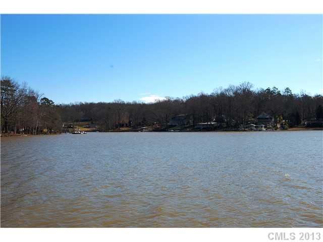 5922 Midsomer Rd, Charlotte, NC 28214