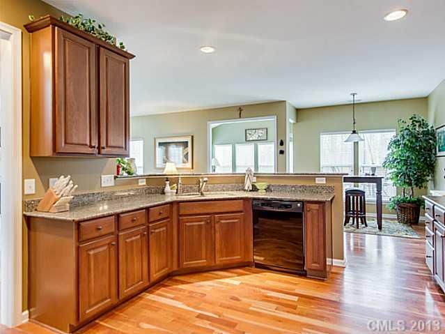 7500 Greylock Ridge Rd, Matthews, NC 28105
