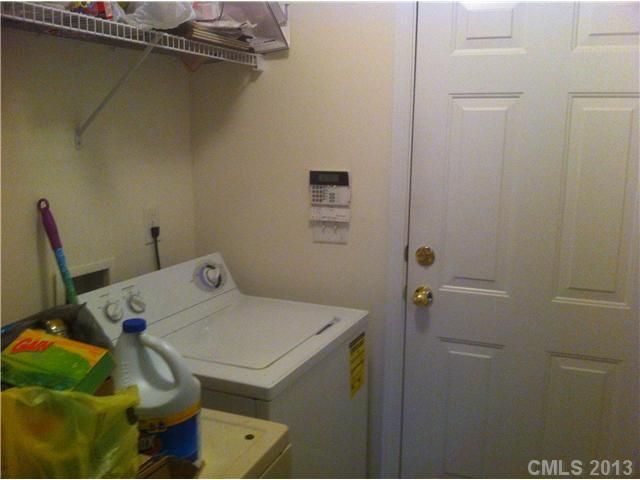 6830 Squirrels Foot Ct, Charlotte, NC 28217