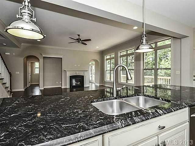 419 Five Leaf Ln, Waxhaw, NC 28173